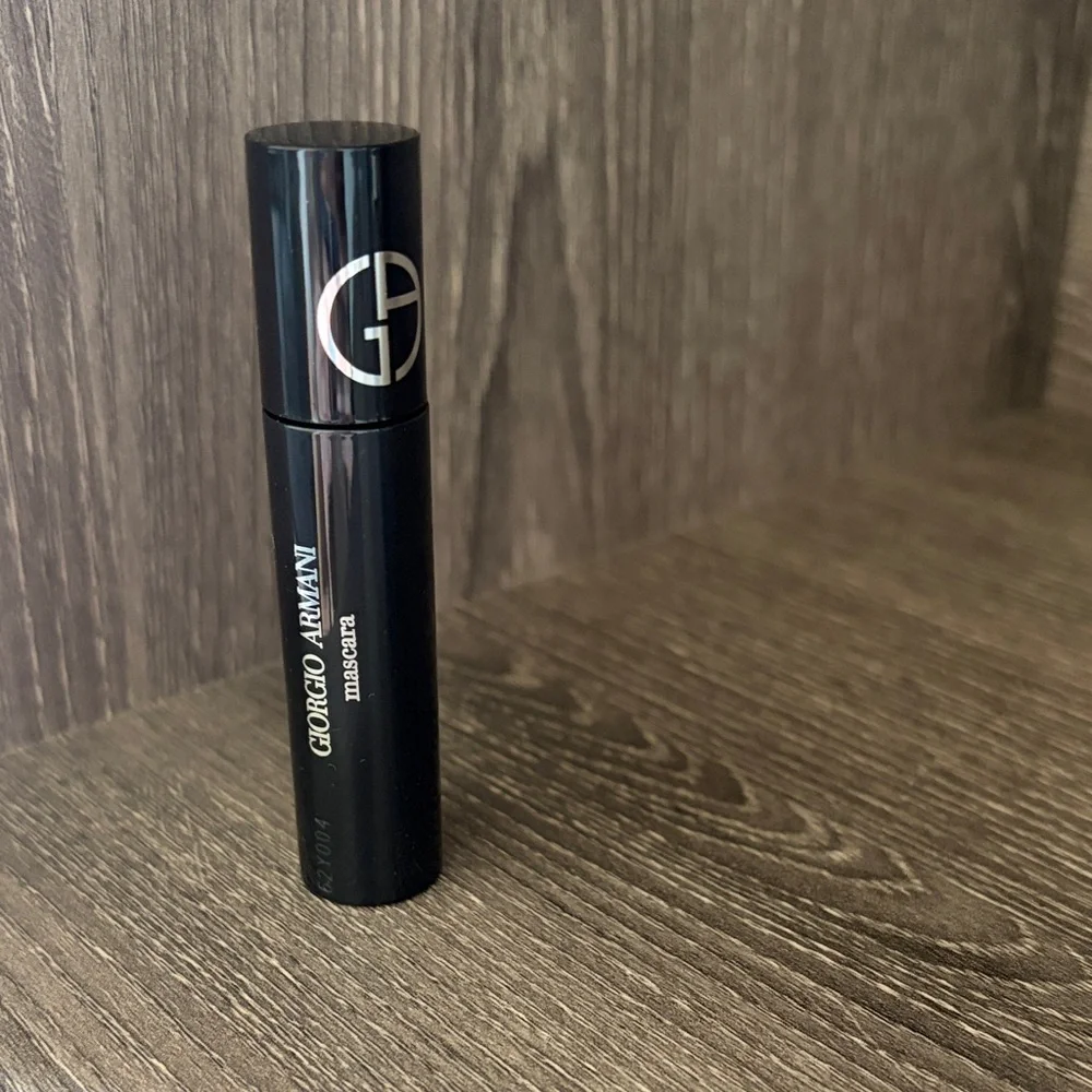 ❤️$10 NWT Giorgio Armani Black Mascara 2ml